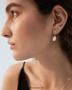 Alohas Women Teardrop - Pearl and Gold Earrings Gold 60BH461077 Alohas Handbags