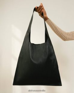 Alohas Women The L Pleated - Black Leather Handbag Pleated Black 60BH461070 Alohas Sandals Australia